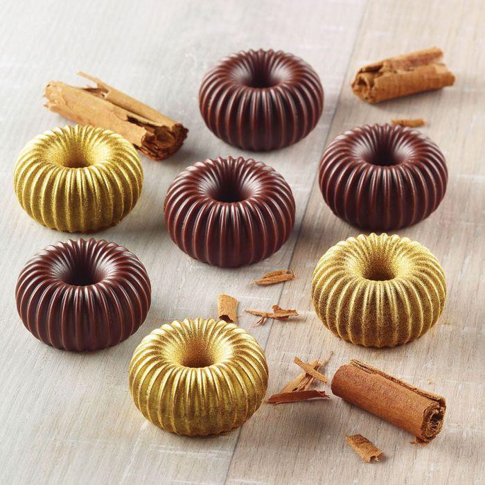 https://www.creacorner.be/images/ashx/moule-chocolat-3d-silicone-couronne-2.jpeg?s_id=moul03de7a&imgfield=s_image2&imgwidth=700&imgheight=700
